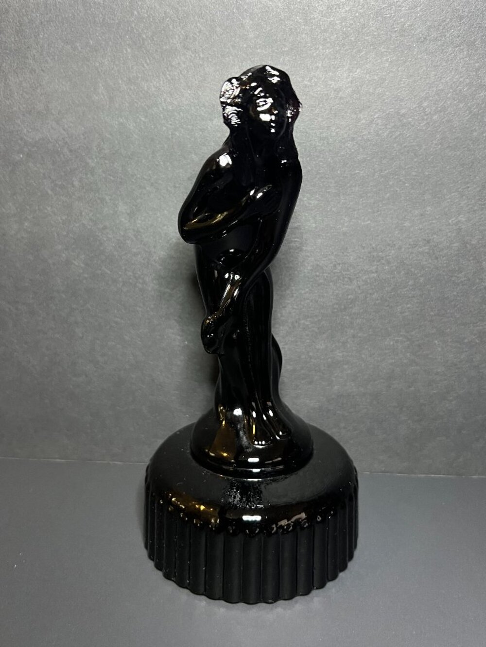 Vintage 1981 Imperial Black Amethyst Midnight Magic Glass Venus Rising Figurine